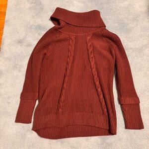 Women's Cable Knit Turtleneck Sweater - Rust